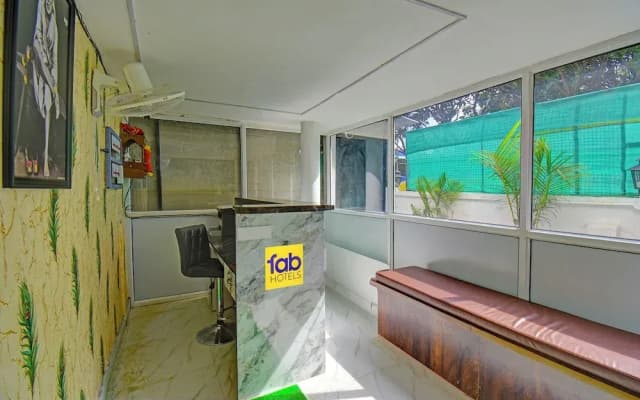 Fabhotel Shree Sai Inn