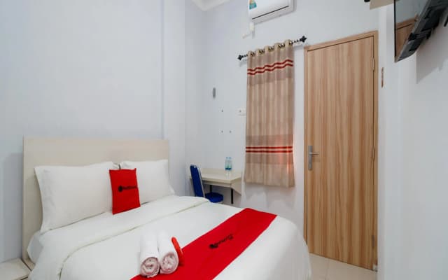 RedDoorz @ Homestay Lotus 2 Pangkal Pinang