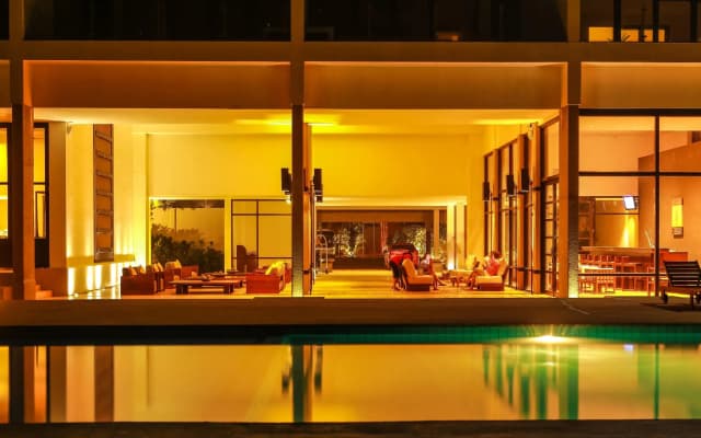 Grand Beach Hotel Wadduwa
