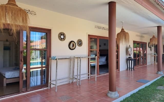 Laura's Guest House - adult only -