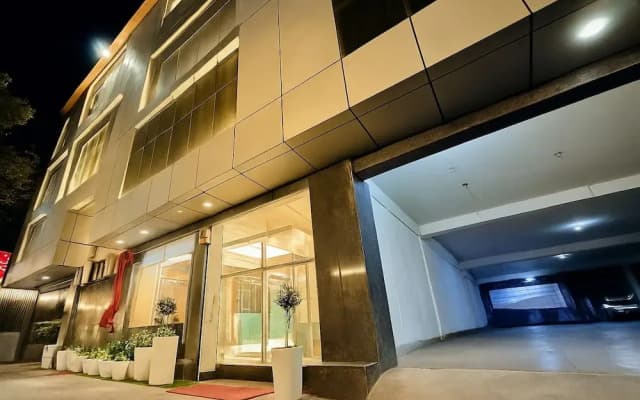 Hotel Grand Regency by JMD Group