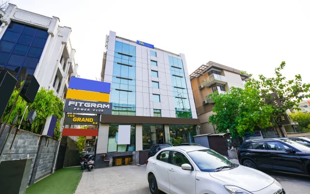 FabHotel The Grand Hotel Boutique