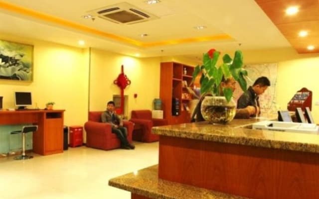 Hanting Baoding Chaoyang South Street