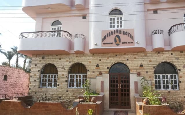 Amenophis Hotel