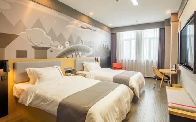 Thank Inn Liaoning Shenyang Tiexi New District Zhangshi Lamp Market
