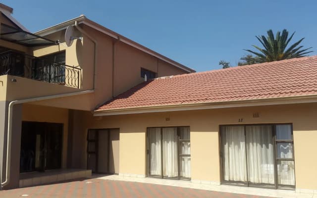 Ikaze Guest House