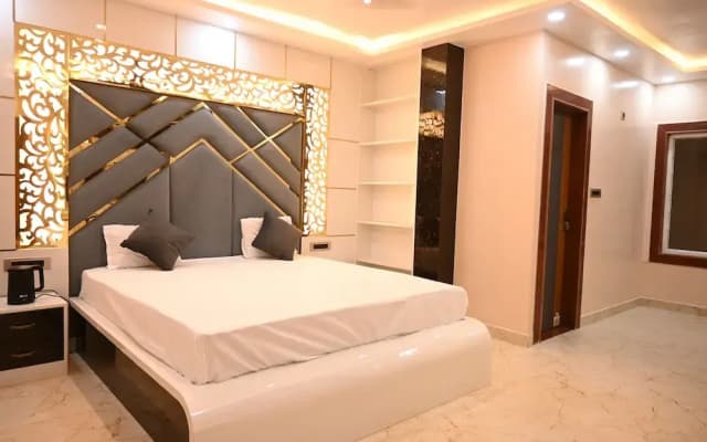 Hotel KIR International