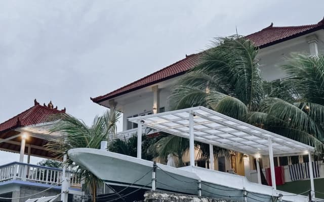 Aurora Beach View