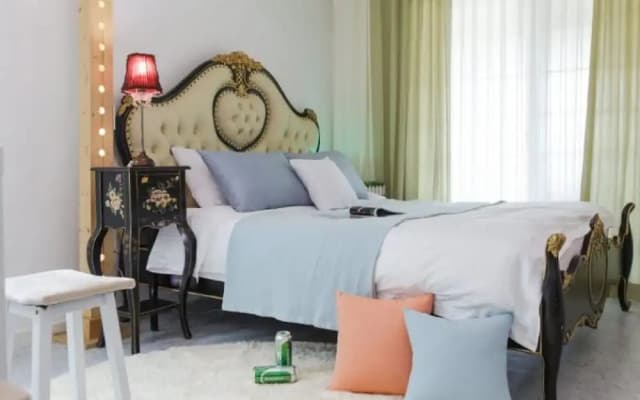 Green rose pension
