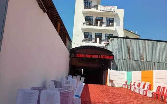 Lucknow Luxury Hotel And Restaurant