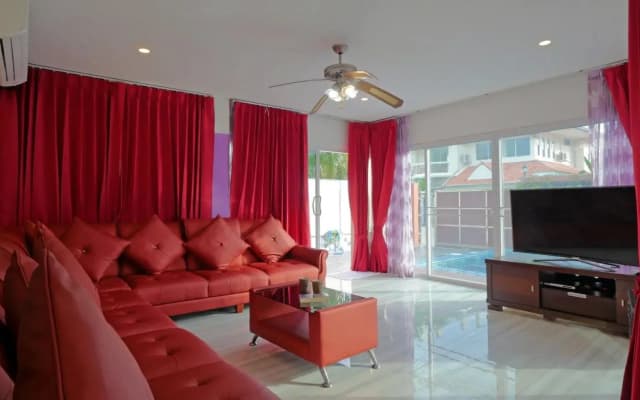 Pattaya Pool Villa