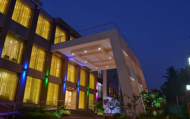 Club Emerald