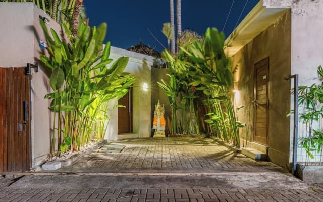 Luxury Villa K Central Seminyak
