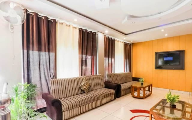 Goroomgo Samrat Lucknow