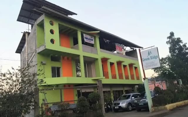 Green Ridge Apartelle