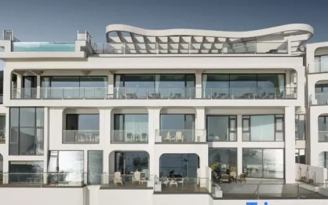 Sea Cliff Hotel