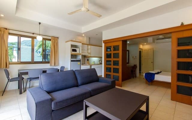 The Club Residence