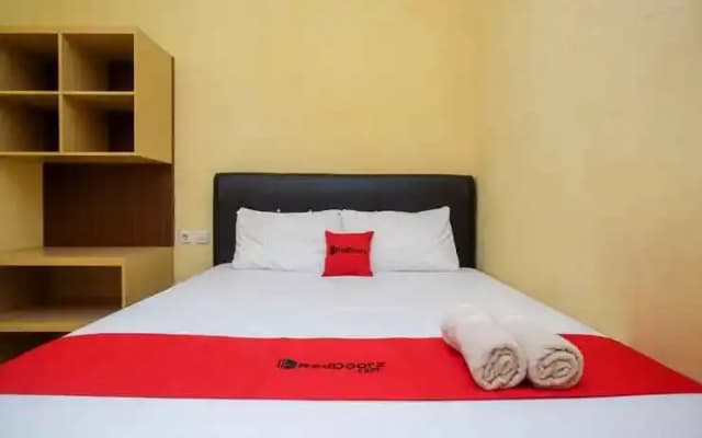 RedDoorz Near Taman Pantai Alam Indah Tegal