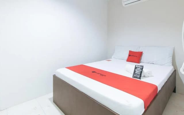 RedDoorz @ Bridgeway Hotel Tuguegarao City