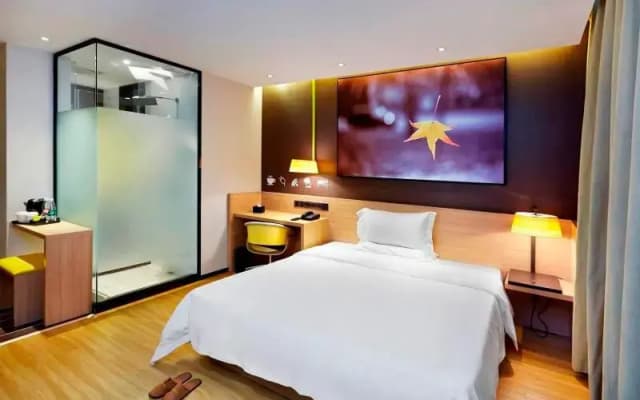 Iu Hotels Meishan Sansuci Statue Square Wanjing Dream City