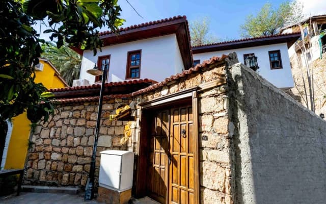 Lionas Hotel Kaleici
