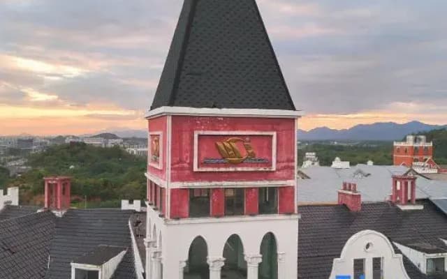 Timeless Recreation Hotel