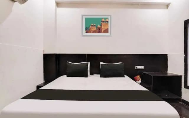 Hotel OPM & Restaurant