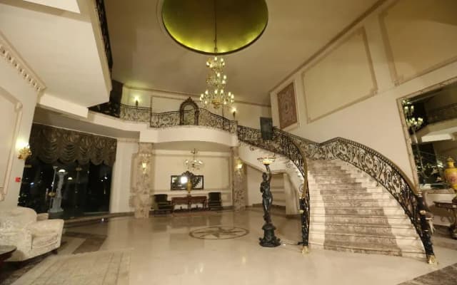Paradise Inn Beach Resort