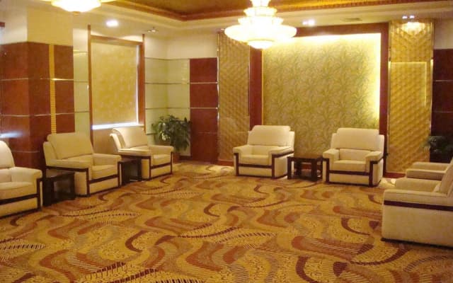 Hongkou Business Hotel