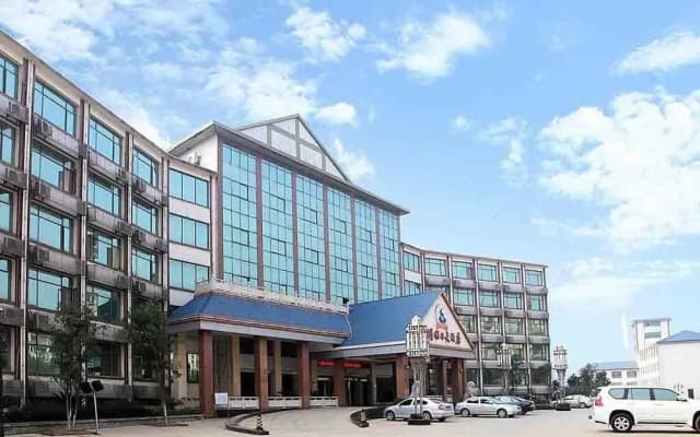 Sanhu Lake Holiday Hotel Xianning