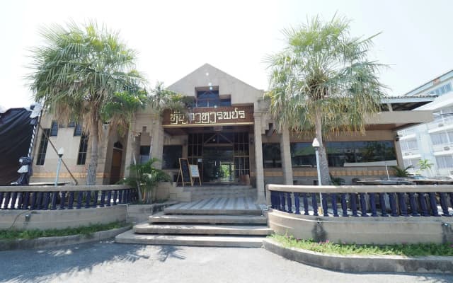 Pachara Hotel and Restaurant