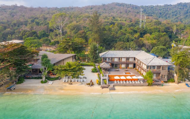 Курортный отель Baan Ploy Sea