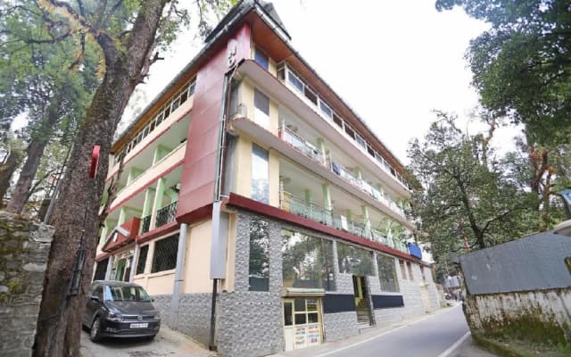 Goroomgo Moon Nainital