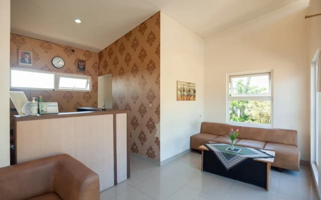 Urbanview Resort Adang Zecky Cisarua Puncak by RedDoorz