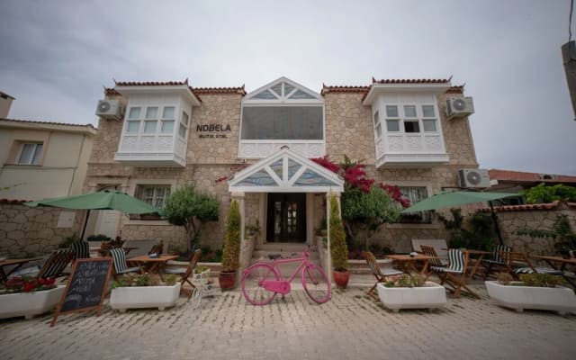 Nobela Hotel