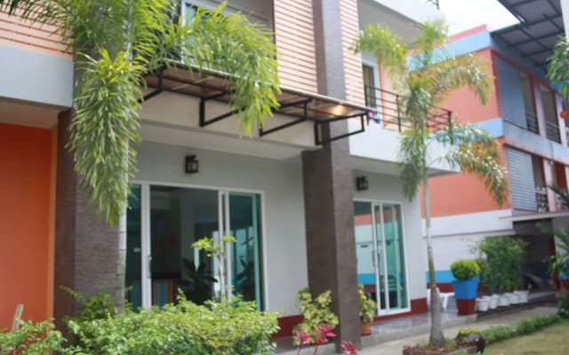 The Orange City Resort