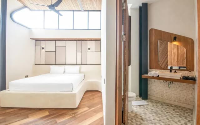 BAZ Villa 13 Studio 3 Opulent 1-br Loft With Art Deco Shared Pool