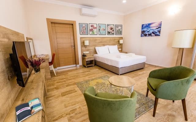 Club Marma Hotel
