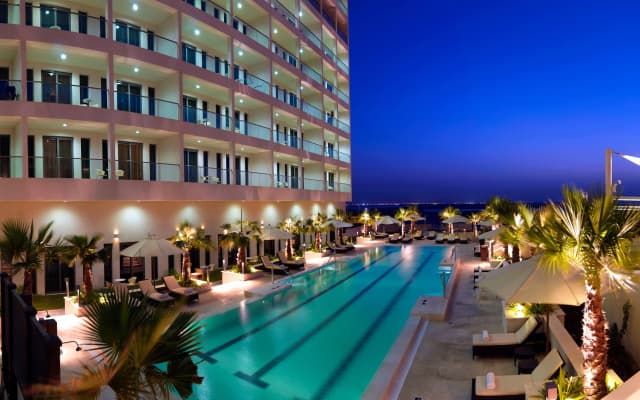 Отель Staybridge Suites Abu Dhabi Yas Island by IHG