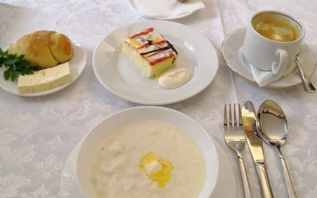 Elbrus HiLoft Hostel
