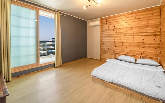 Gangneung Basecamp Pension