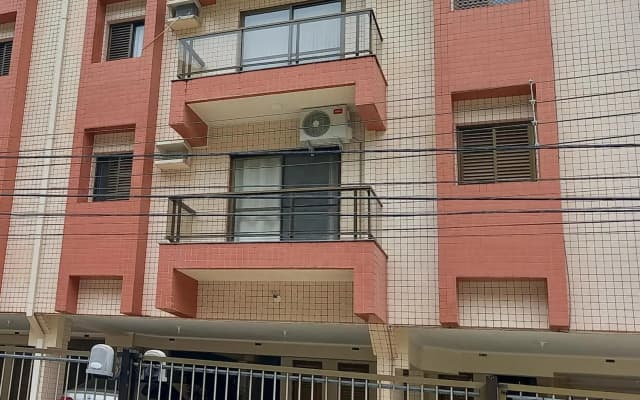 Lindo Apto Climatizado a 150 Metros da Praia
