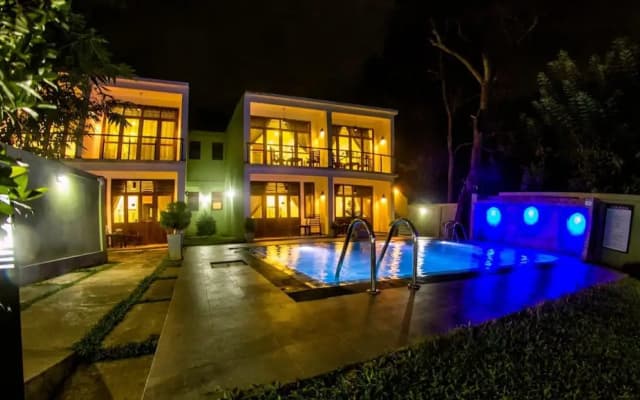 Hotel Athgira