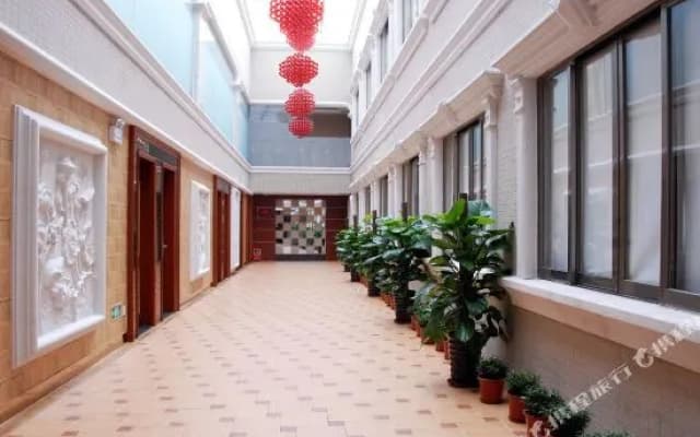 Zhongshan Wanduhui Hotel