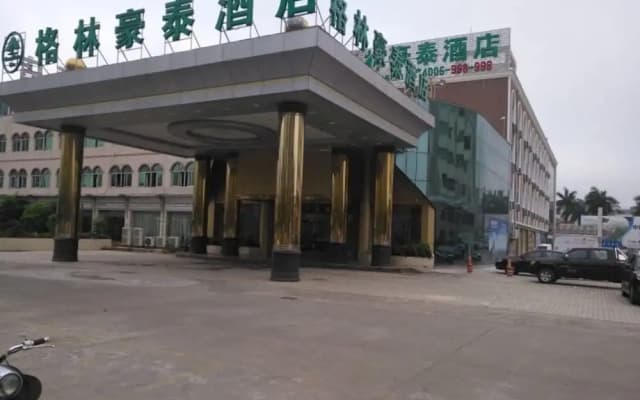 GreenTree Inn Zhanjiang Haitian Bus Station Business Hotel