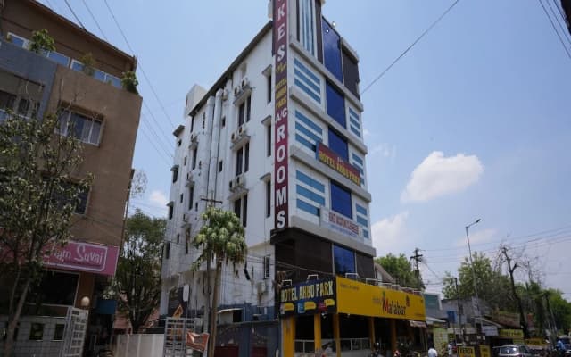 Hotel Anbu Park