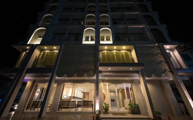 Montree Phuket Hotel