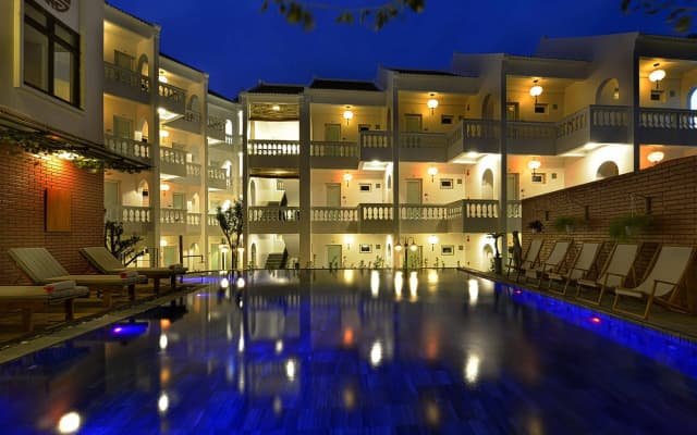 Aurora Riverside Hotel and Spa
