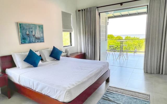Villa Lagoonscape