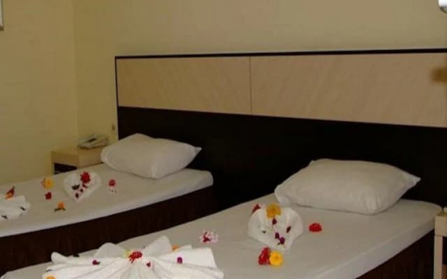 Side Beach Club Hotel